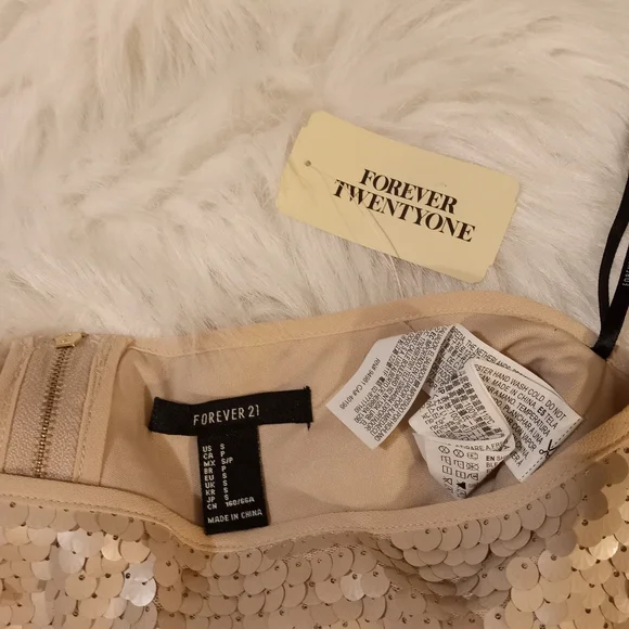 Skirt - Picture 3 of 3